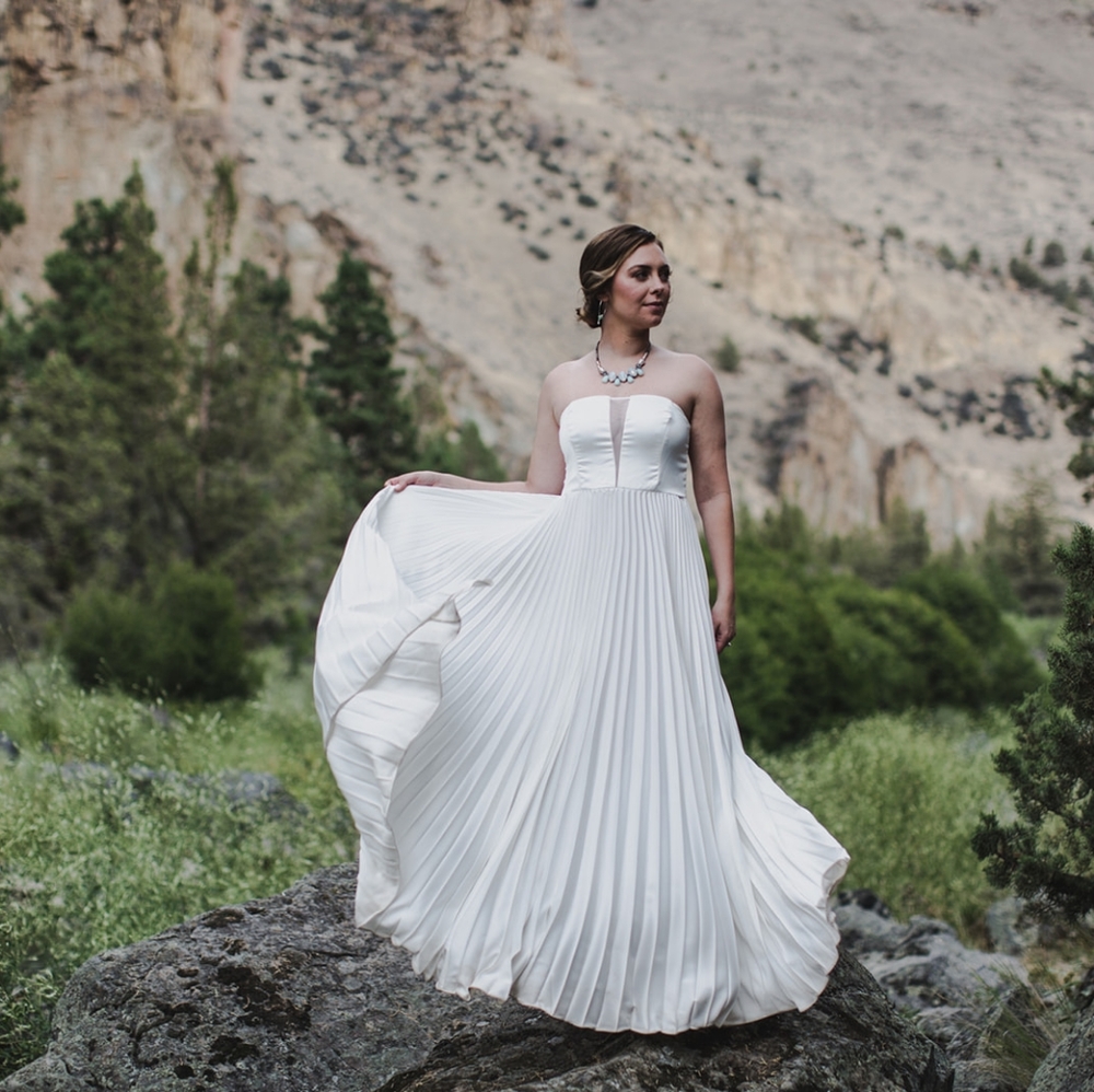 Lulus Ivory Satin Strapless Pleated Maxi Dress